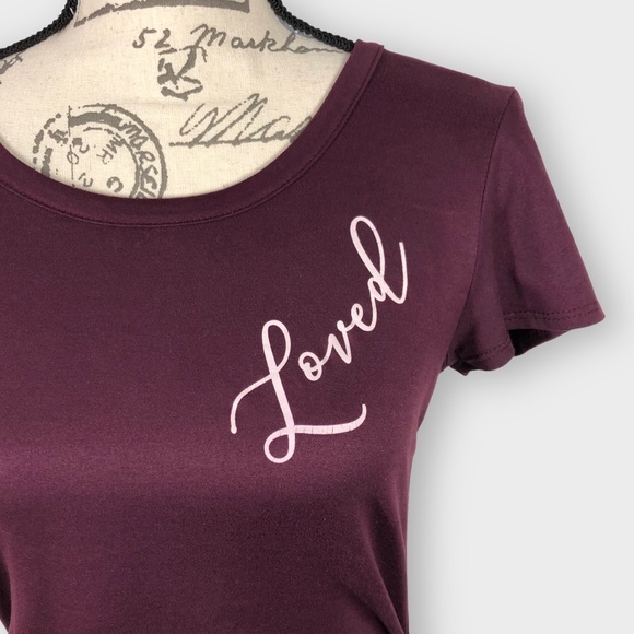 Violet & Ruby, “Loved“ Graphic, Ruched Sides Tee - Picture 13 of 13